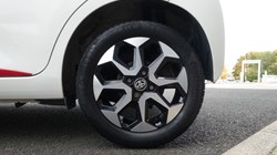 2019 (19) TOYOTA AYGO 1.0 VVT-i X-Trend 5dr 3570799