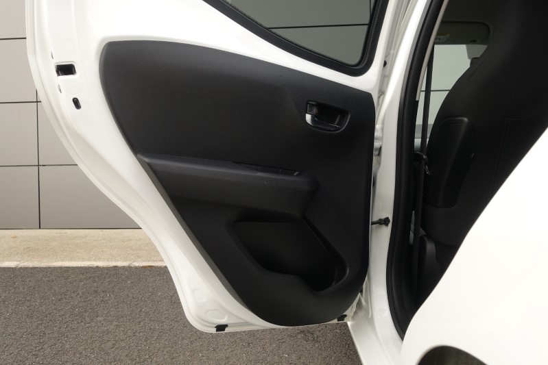 2019 (19) TOYOTA AYGO 1.0 VVT-i X-Trend 5dr 3570784