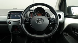 2019 (19) TOYOTA AYGO 1.0 VVT-i X-Trend 5dr 3570761