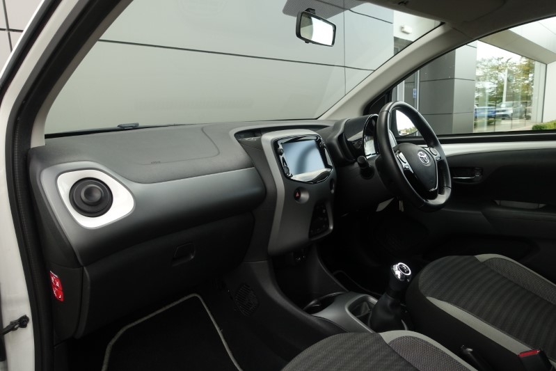 2019 (19) TOYOTA AYGO 1.0 VVT-i X-Trend 5dr 3570788