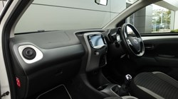2019 (19) TOYOTA AYGO 1.0 VVT-i X-Trend 5dr 3570788