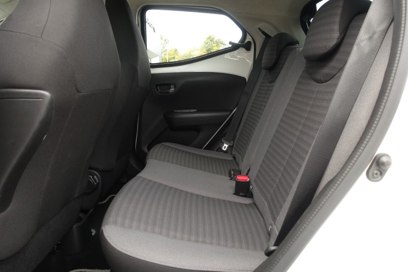 2019 (19) TOYOTA AYGO 1.0 VVT-i X-Trend 5dr 3570755