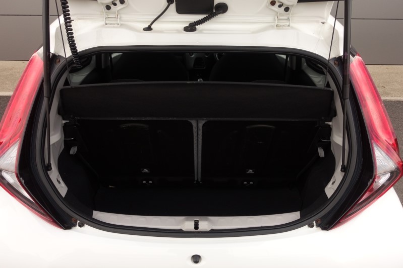 2019 (19) TOYOTA AYGO 1.0 VVT-i X-Trend 5dr 3570782