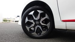 2019 (19) TOYOTA AYGO 1.0 VVT-i X-Trend 5dr 3570800