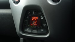 2019 (19) TOYOTA AYGO 1.0 VVT-i X-Trend 5dr 3570772