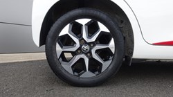 2019 (19) TOYOTA AYGO 1.0 VVT-i X-Trend 5dr 3570796