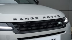 2024 (24) LAND ROVER RANGE ROVER EVOQUE 2.0 D200 Dynamic SE 5dr Auto 3572259