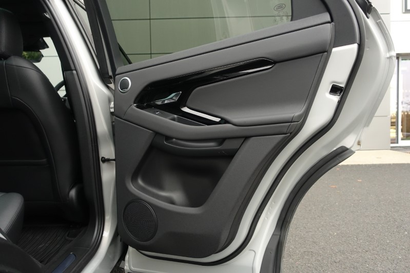 2024 (24) LAND ROVER RANGE ROVER EVOQUE 2.0 D200 Dynamic SE 5dr Auto 3572246