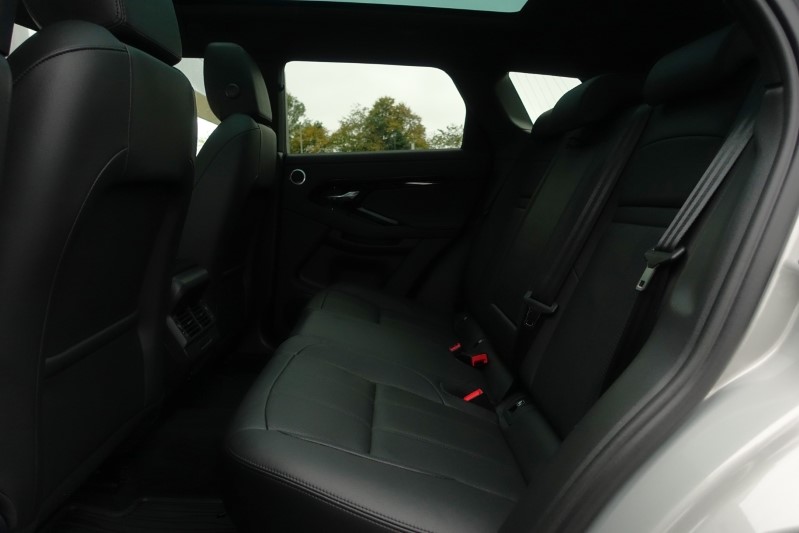 2024 (24) LAND ROVER RANGE ROVER EVOQUE 2.0 D200 Dynamic SE 5dr Auto 3572215