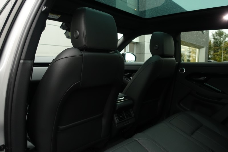 2024 (24) LAND ROVER RANGE ROVER EVOQUE 2.0 D200 Dynamic SE 5dr Auto 3572253