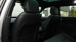 2024 (24) LAND ROVER RANGE ROVER EVOQUE 2.0 D200 Dynamic SE 5dr Auto 3572253