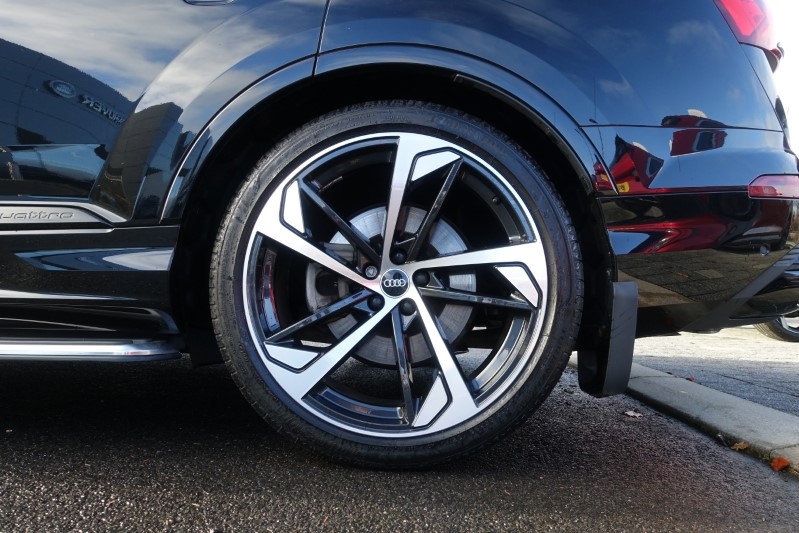 2021 (71) AUDI Q7 50 TDI Quattro Black Edition 5dr Tiptronic 3630263