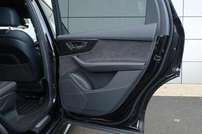 2021 (71) AUDI Q7 50 TDI Quattro Black Edition 5dr Tiptronic 3630284