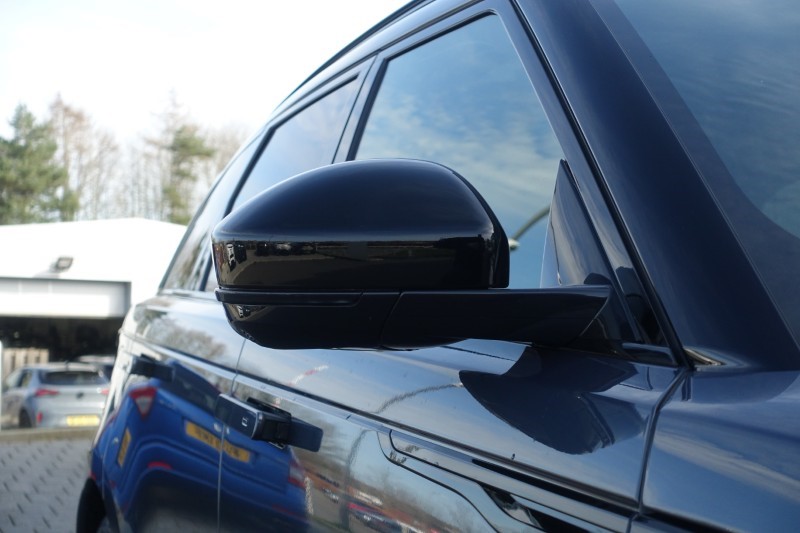 2025 (25) LAND ROVER RANGE ROVER VELAR 2.0 D200 MHEV Dynamic SE 5dr Auto 5199477