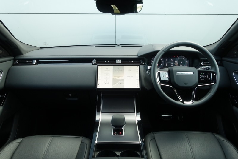 2025 (25) LAND ROVER RANGE ROVER VELAR 2.0 D200 MHEV Dynamic SE 5dr Auto 5199464