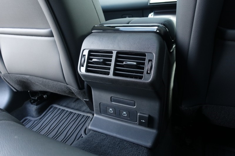 2025 (25) LAND ROVER RANGE ROVER VELAR 2.0 D200 MHEV Dynamic SE 5dr Auto 5199473