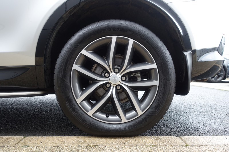 2025 (25) LAND ROVER DISCOVERY SPORT 2.0 D200 Dynamic SE 5dr Auto [5 Seat] 5002044