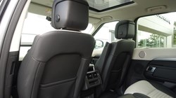 2025 (25) LAND ROVER DISCOVERY 3.0 D350 Dynamic SE 5dr Auto 4547872