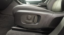 2025 (25) LAND ROVER RANGE ROVER VELAR 2.0 D200 MHEV Dynamic SE 5dr Auto 4566286