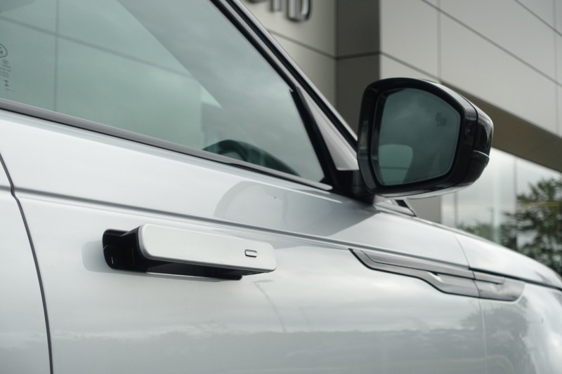 2025 (25) LAND ROVER RANGE ROVER VELAR 2.0 D200 MHEV Dynamic SE 5dr Auto 4566250