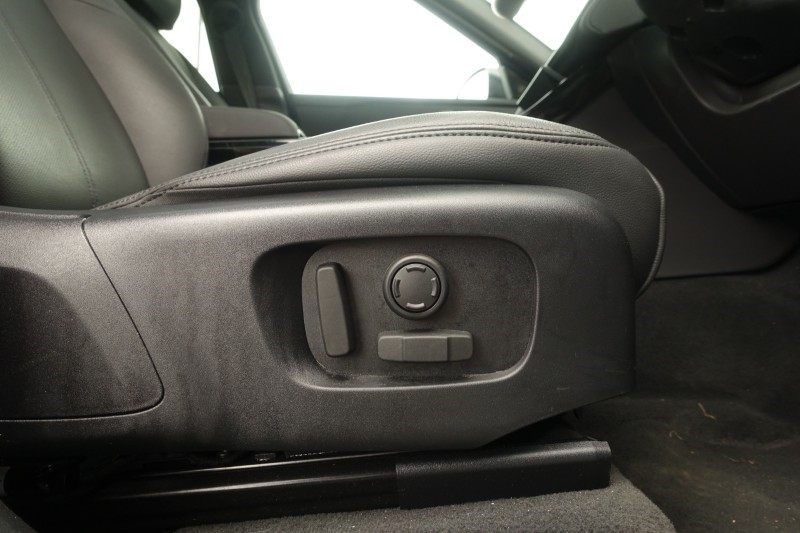 2025 (25) LAND ROVER RANGE ROVER VELAR 2.0 D200 MHEV Dynamic SE 5dr Auto 4566274