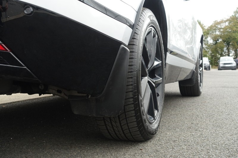 2025 (25) LAND ROVER RANGE ROVER VELAR 2.0 D200 MHEV Dynamic SE 5dr Auto 4566253