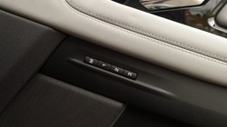 2022 (22) LAND ROVER RANGE ROVER EVOQUE 2.0 D200 Autobiography 5dr Auto 4647882