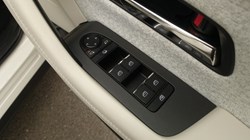 2024 (24) MAZDA CX-60 2.5 PHEV Takumi 5dr Auto 4676101