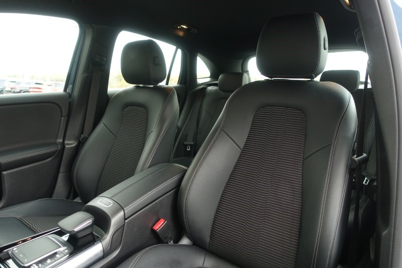 2021 (71) MERCEDES-BENZ GLA 180 Sport Executive 5dr Auto 4756533