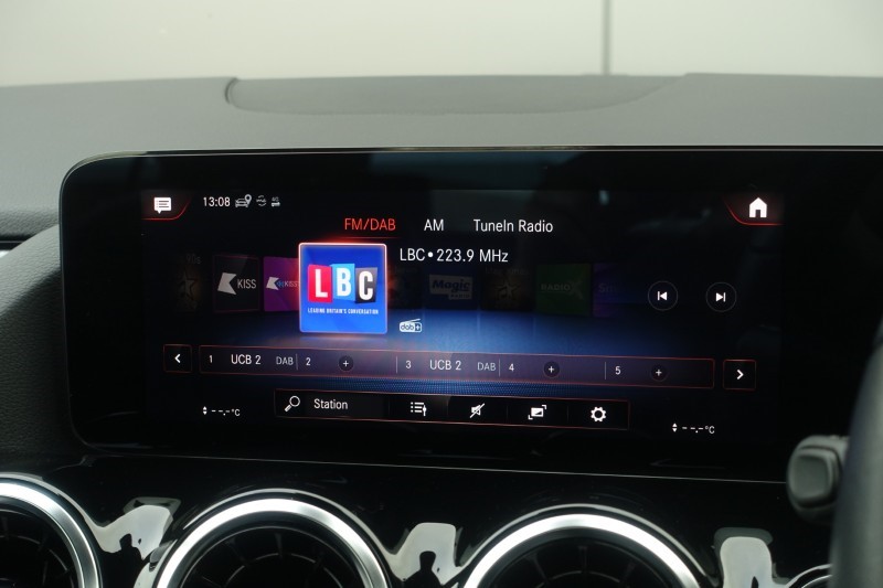 2021 (71) MERCEDES-BENZ GLA 180 Sport Executive 5dr Auto 4756513