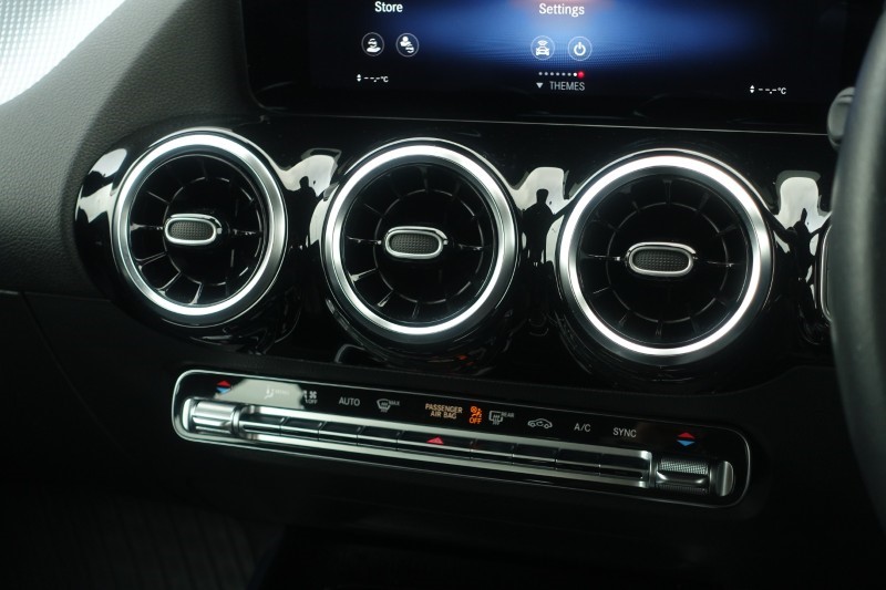 2021 (71) MERCEDES-BENZ GLA 180 Sport Executive 5dr Auto 4756517