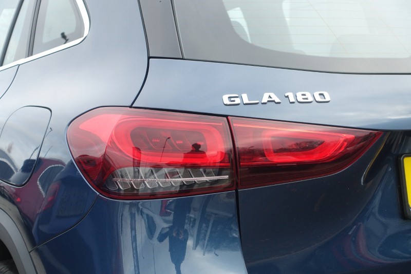 2021 (71) MERCEDES-BENZ GLA 180 Sport Executive 5dr Auto 4756501