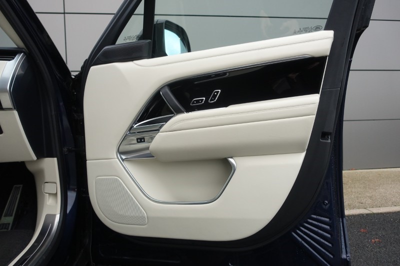 2022 (72) LAND ROVER RANGE ROVER 3.0 P440e Autobiography 4dr Auto 4773934