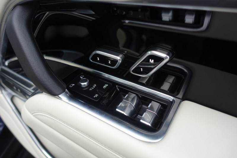 2022 (72) LAND ROVER RANGE ROVER 3.0 P440e Autobiography 4dr Auto 4773935