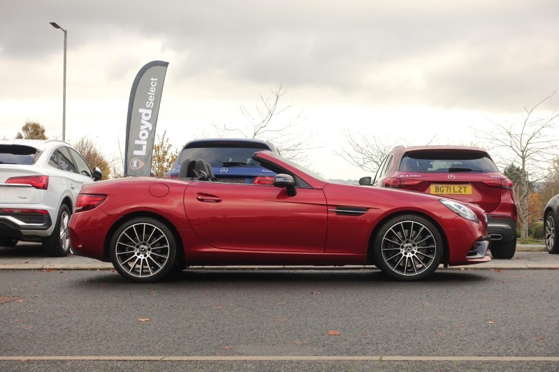 2017 (17) MERCEDES-BENZ SLC 200 AMG Line 2dr 9G-Tronic 4756214