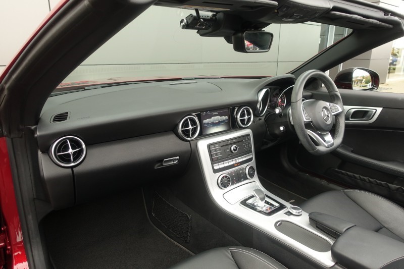 2017 (17) MERCEDES-BENZ SLC 200 AMG Line 2dr 9G-Tronic 4756243