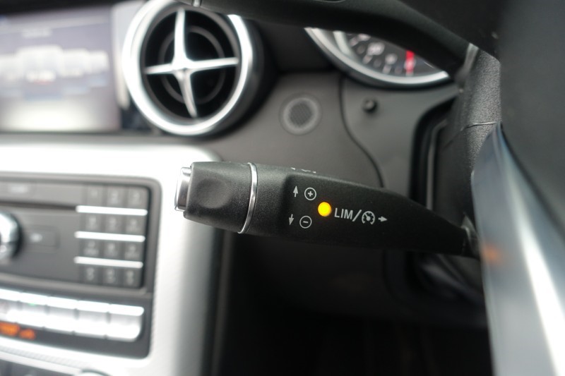 2017 (17) MERCEDES-BENZ SLC 200 AMG Line 2dr 9G-Tronic 4756247