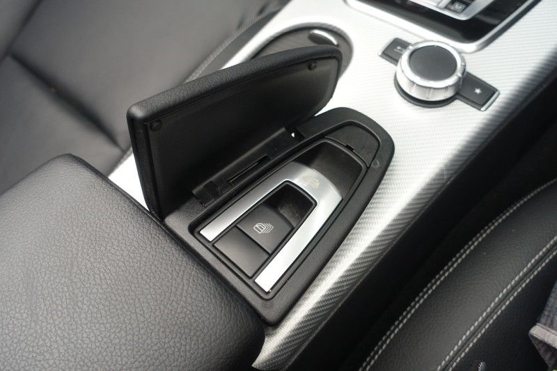 2017 (17) MERCEDES-BENZ SLC 200 AMG Line 2dr 9G-Tronic 4756254