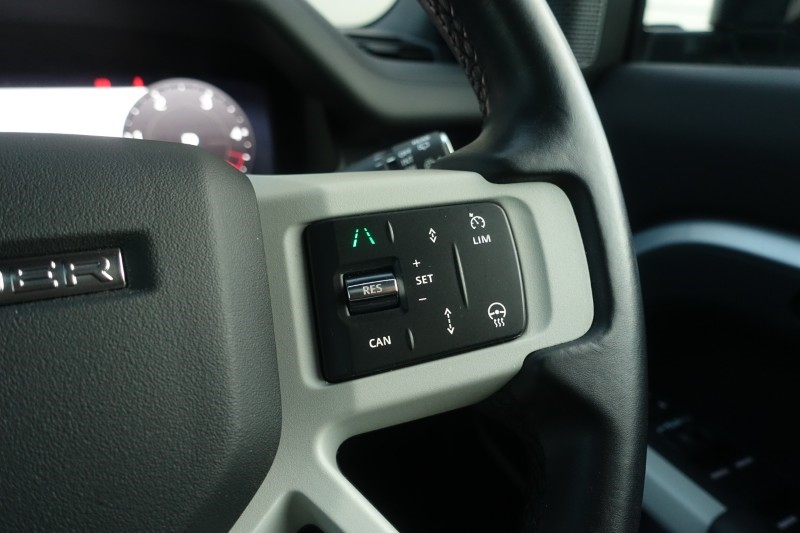 2024 (24) LAND ROVER DEFENDER 3.0 D250 X-Dynamic HSE 110 5dr Auto 4759525