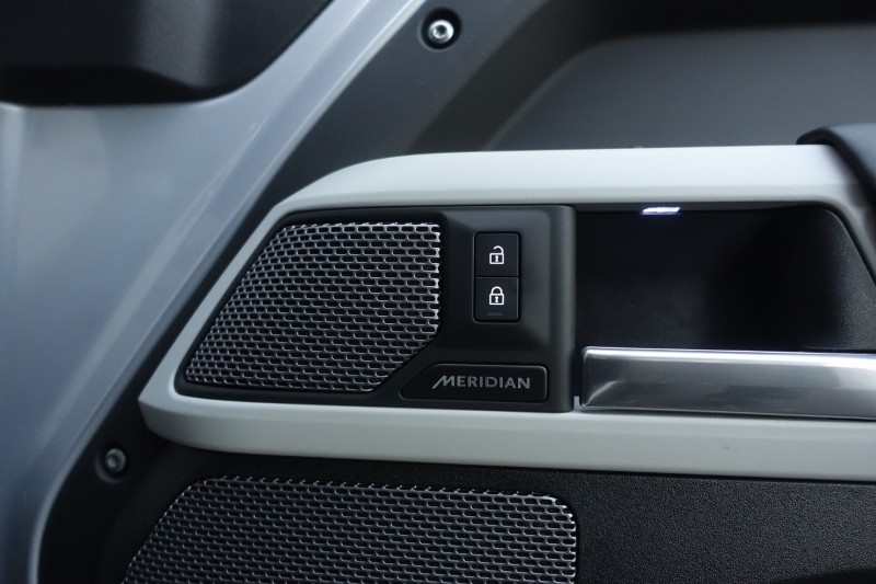 2024 (24) LAND ROVER DEFENDER 3.0 D250 X-Dynamic HSE 110 5dr Auto 4759543