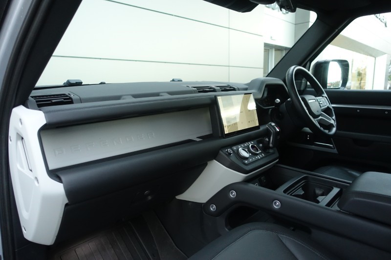 2024 (24) LAND ROVER DEFENDER 3.0 D250 X-Dynamic HSE 110 5dr Auto 4759552