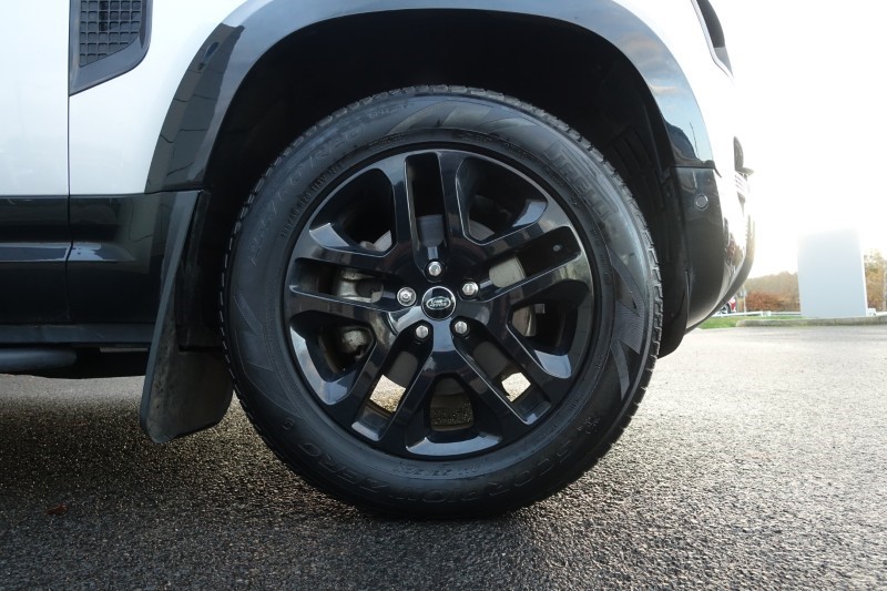 2024 (24) LAND ROVER DEFENDER 3.0 D250 X-Dynamic HSE 110 5dr Auto 4759496