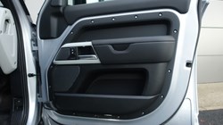 2024 (24) LAND ROVER DEFENDER 3.0 D250 X-Dynamic HSE 110 5dr Auto 4759542