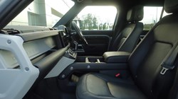 2024 (24) LAND ROVER DEFENDER 3.0 D250 X-Dynamic HSE 110 5dr Auto 4759491