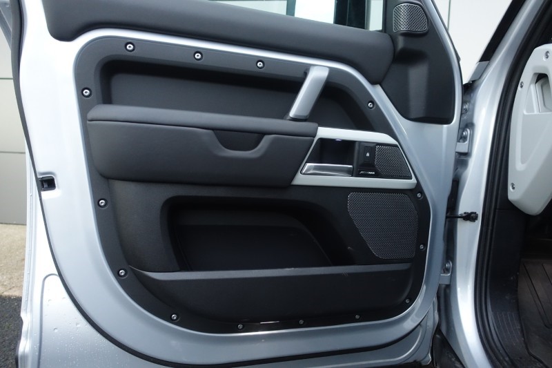 2024 (24) LAND ROVER DEFENDER 3.0 D250 X-Dynamic HSE 110 5dr Auto 4759551