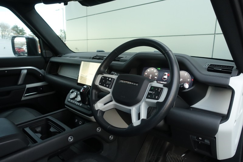 2024 (24) LAND ROVER DEFENDER 3.0 D250 X-Dynamic HSE 110 5dr Auto 4759537