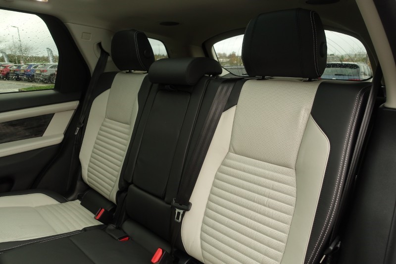 2022 (72) LAND ROVER DISCOVERY SPORT 1.5 P300e R-Dynamic HSE 5dr Auto [5 Seat] 4807352