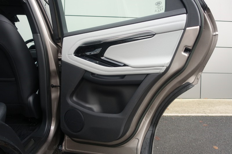 2022 (72) LAND ROVER RANGE ROVER EVOQUE 2.0 D200 R-Dynamic SE 5dr Auto 4773817