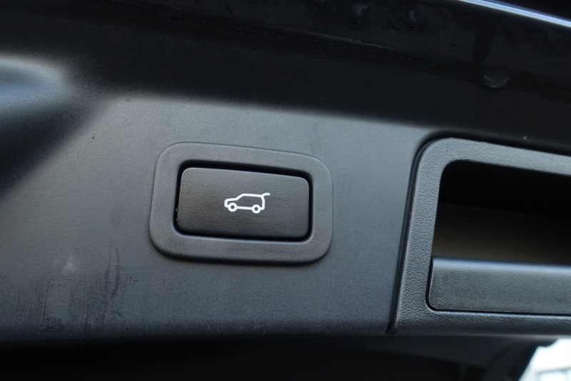 2022 (22) LAND ROVER RANGE ROVER VELAR 2.0 D200 Edition 5dr Auto 4812836