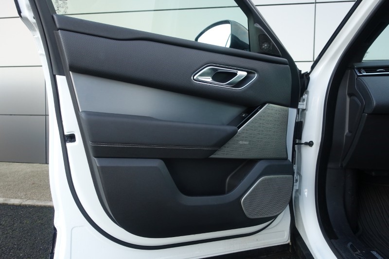 2022 (22) LAND ROVER RANGE ROVER VELAR 2.0 D200 Edition 5dr Auto 4812858